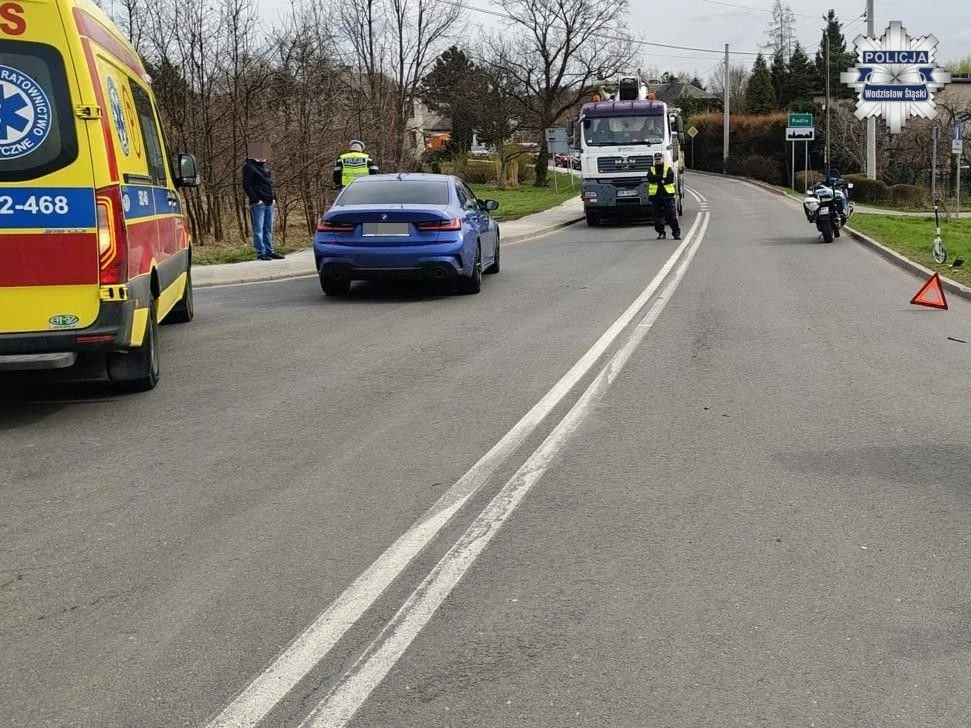 Wypadek w Rydułtowach. Kierowca BMW potrącił rowerzystę