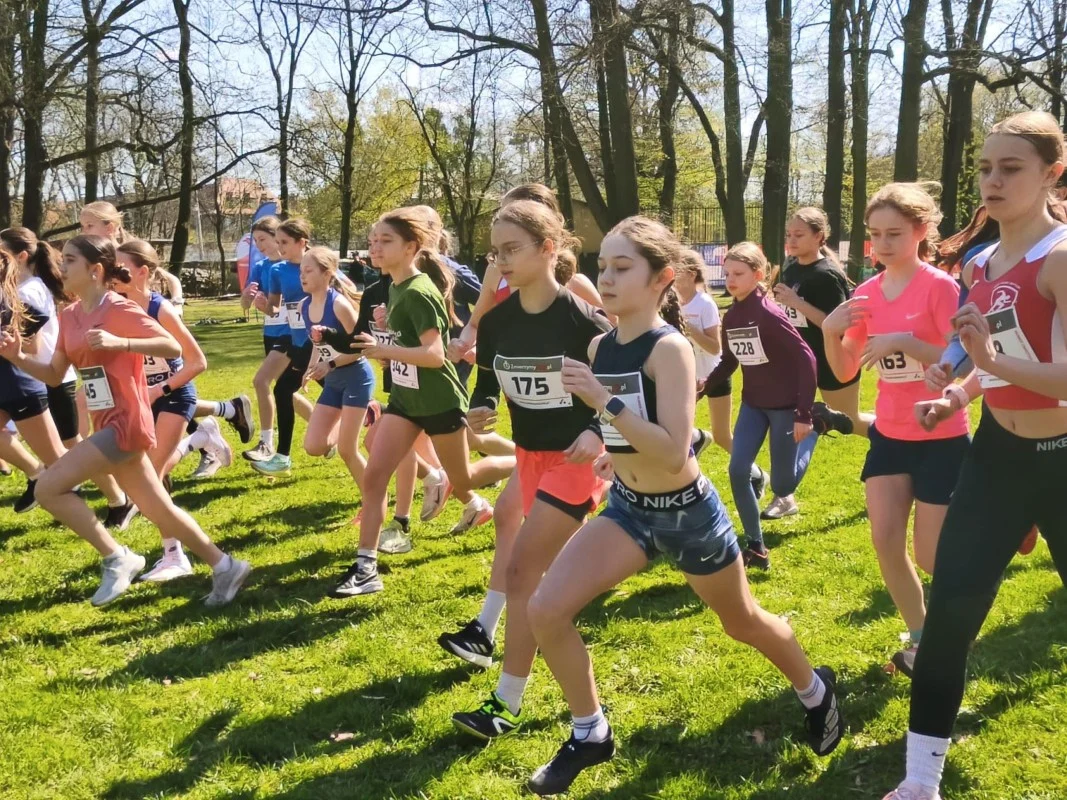 Młodzież walczyła w eliminacjach biegów przełajowych „Lekkoatletyczne Nadzieje Olimpijskie”