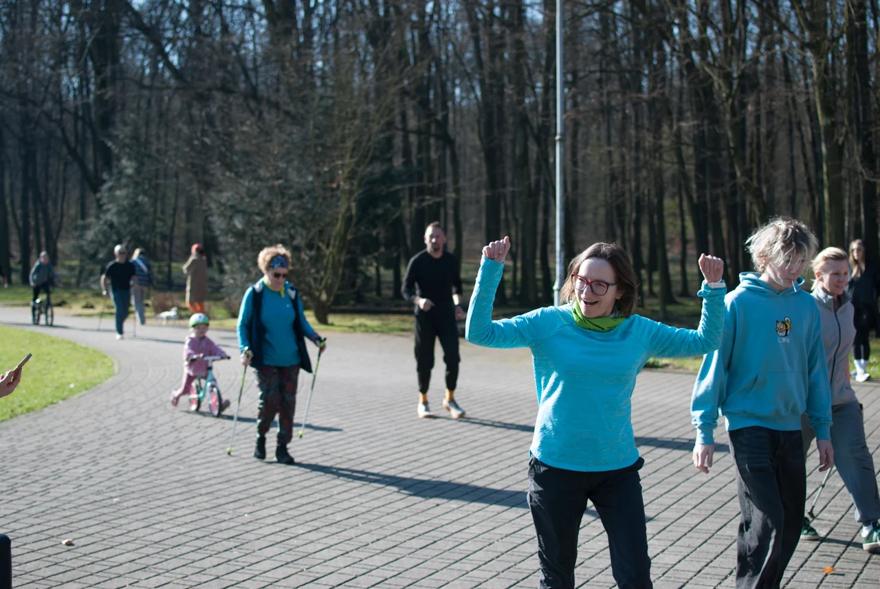 Świąteczny parkrun w Katowicach. Wspólne bieganie i pomoc dla schroniska (56)