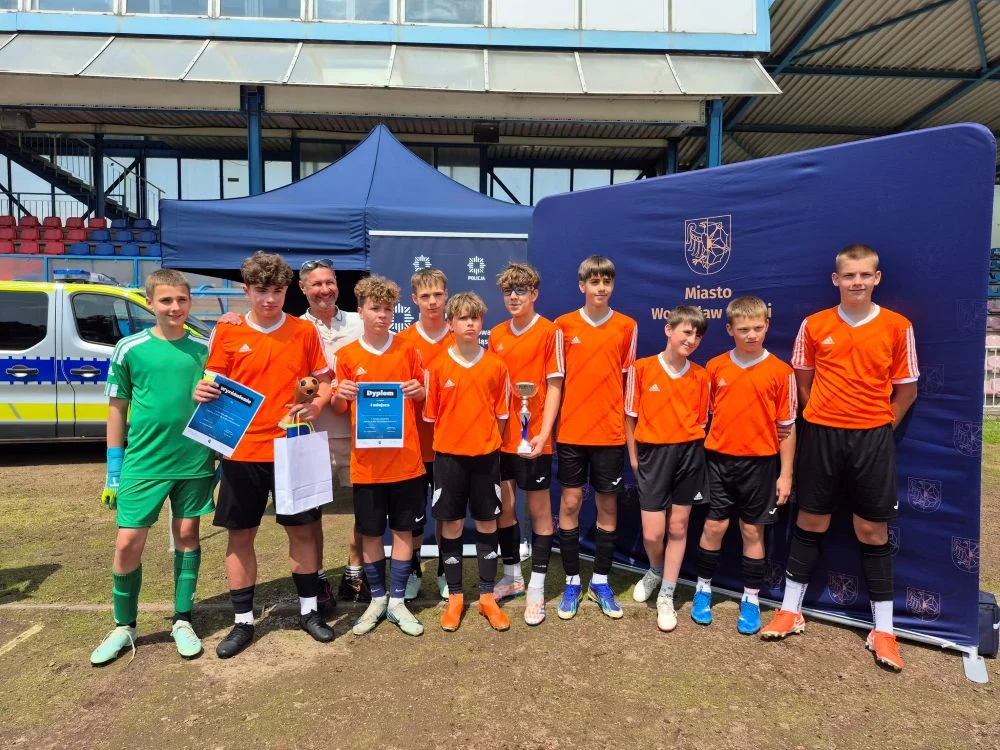 Młodzi piłkarze wyjdą na boisko. W Wodzisławiu rusza turniej „Z głową w sieci”