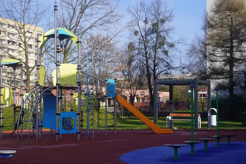 Place zabaw po zimie pod lupą. GUNB i UOKiK przypominają o kontrolach