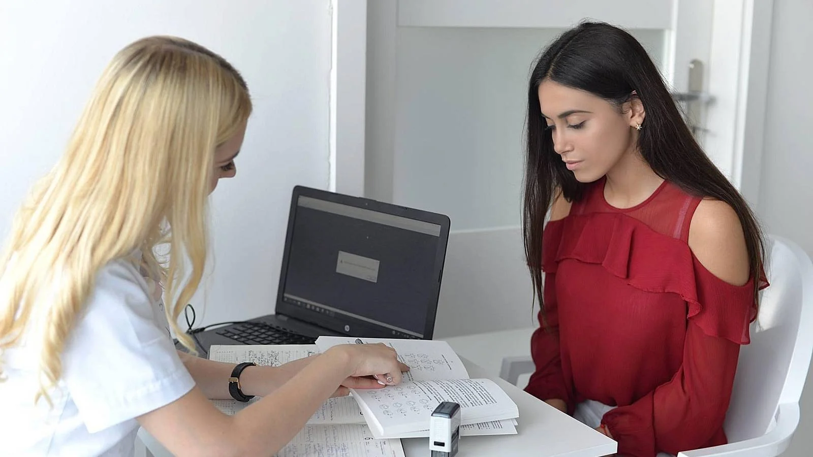 Trycholog Katowice – kompleksowa pomoc w Klinice Zdrowego Włosa