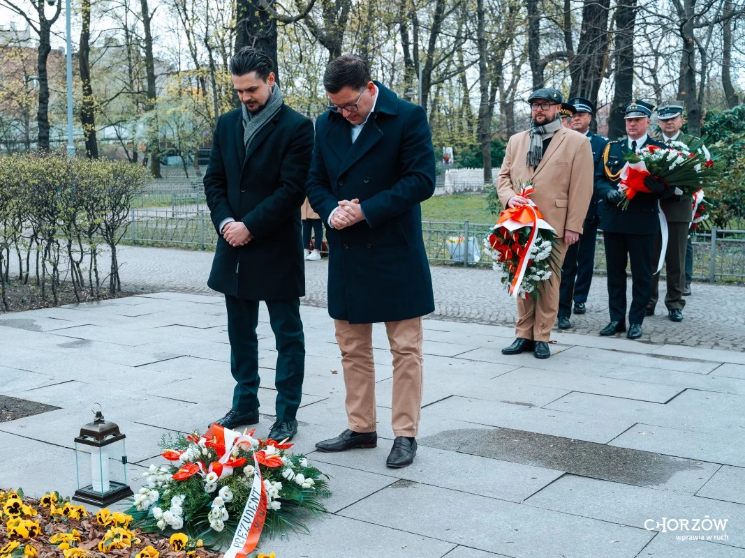 Chorzów upamiętnił Ofiary Zbrodni Katyńskiej. Złożono kwiaty w Parku Hutniczym
