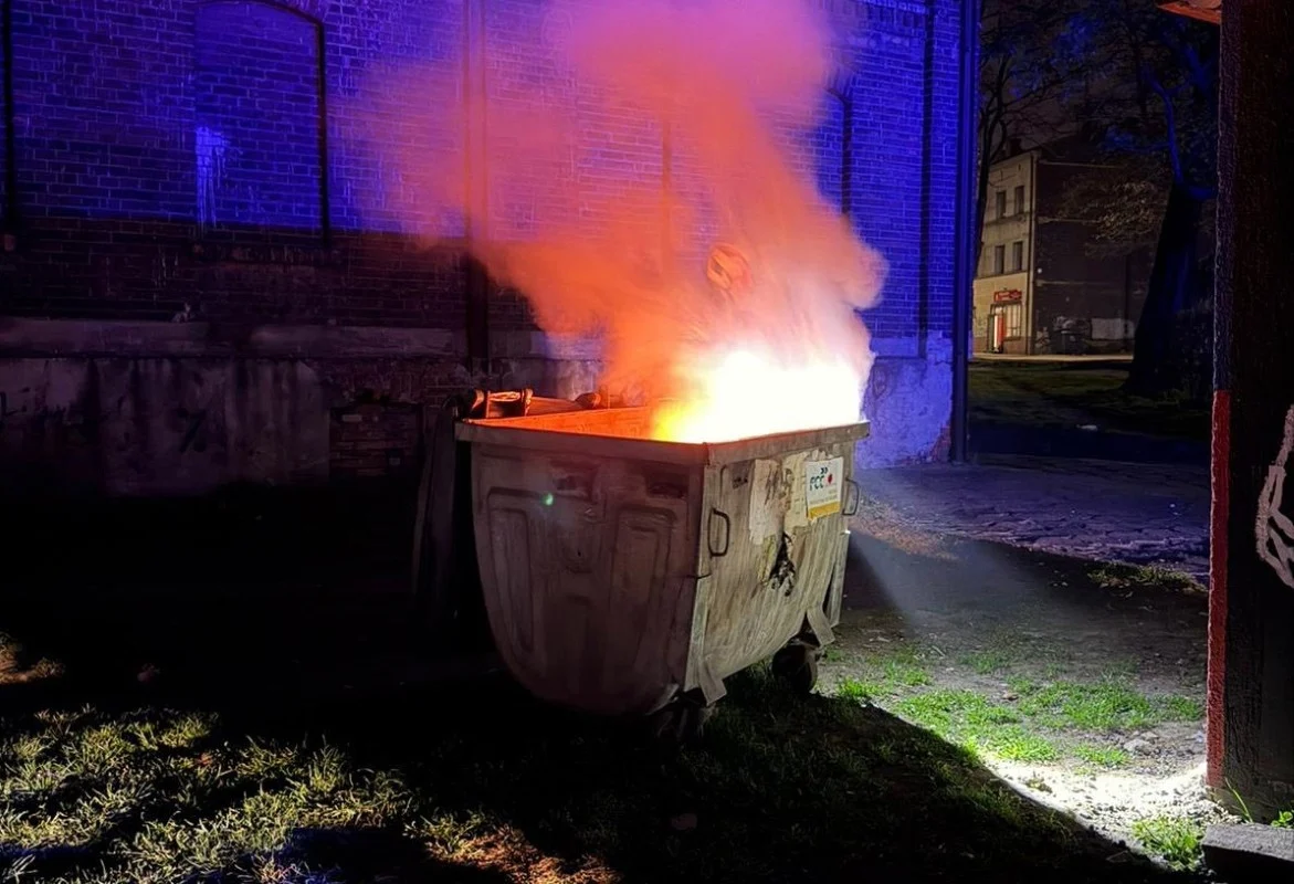 Wandale niszczą pojemniki na odpady w Bytomiu. Straty przekroczyły 200 tys. zł