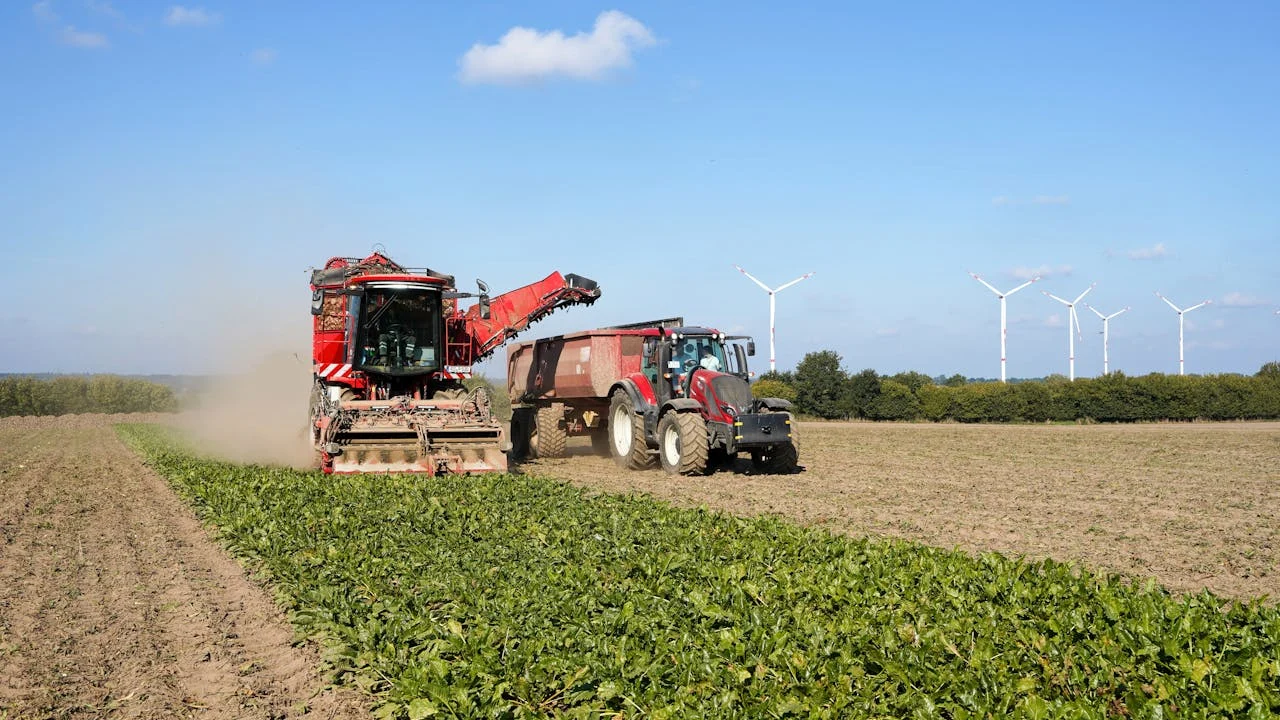 Rolnictwo precyzyjne i niezawodny sprzęt - gdzie szukać wysokiej jakości komponentów online?