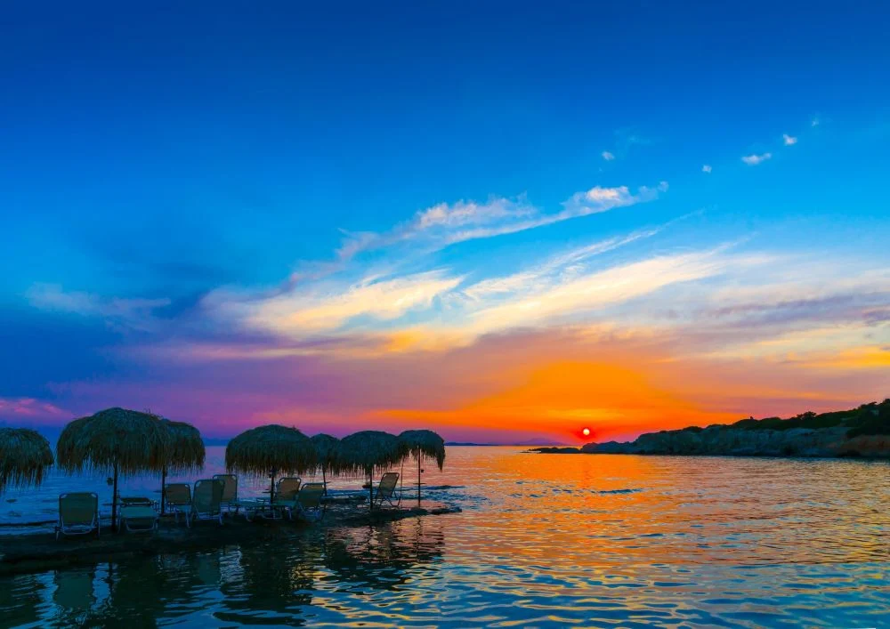 Zakochaj się w błękicie, odkryj urokliwe wyspy Grecji