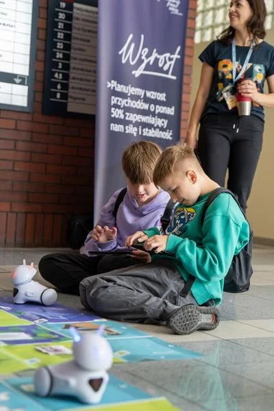 1600 dzieci odkrywało naukę w Rybniku. Festiwal Nauki Kampus pełen eksperymentów i technologii fot. M. Szymura (7)