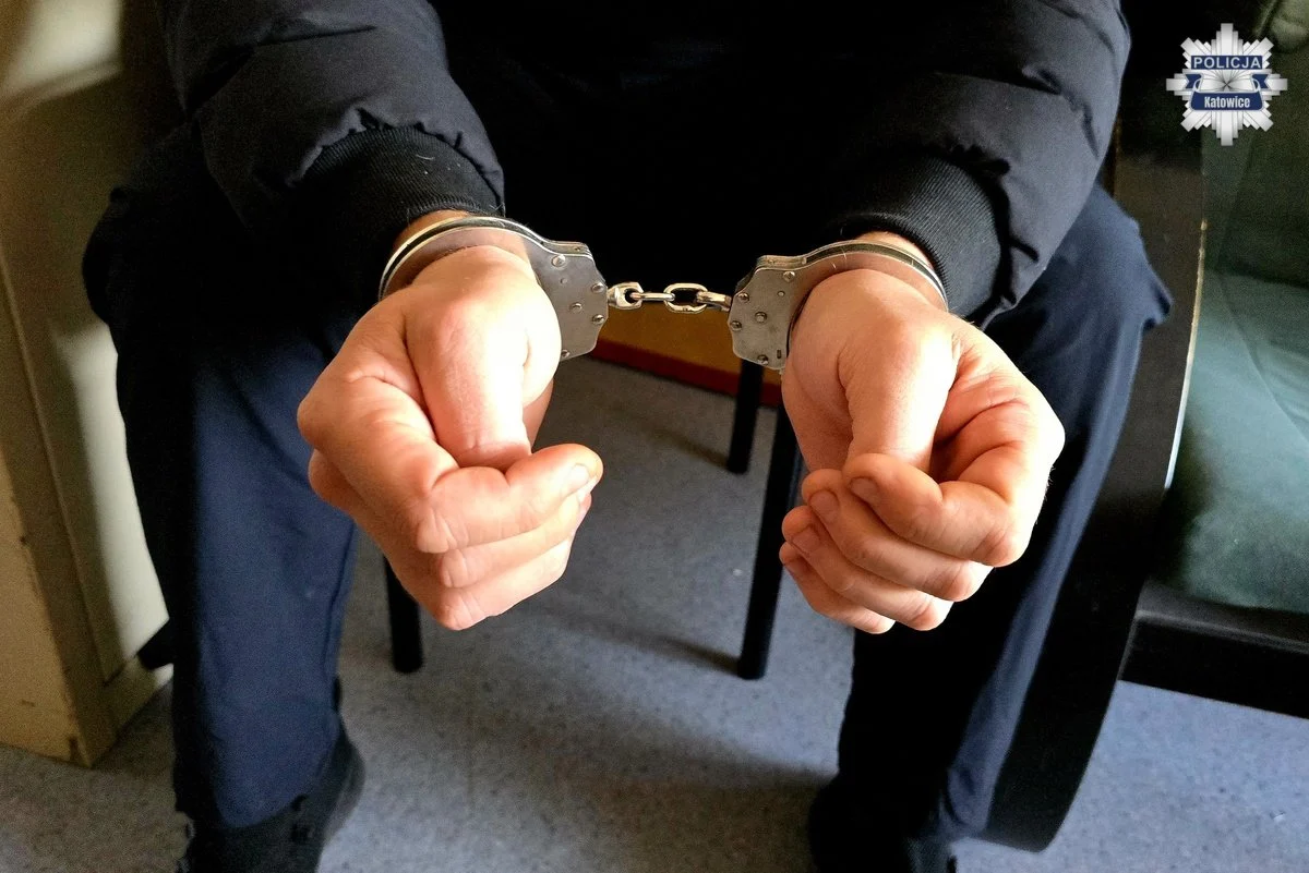 Kradł alkohol i groził pracownikom sklepu. 33-latek zatrzymany w Katowicach