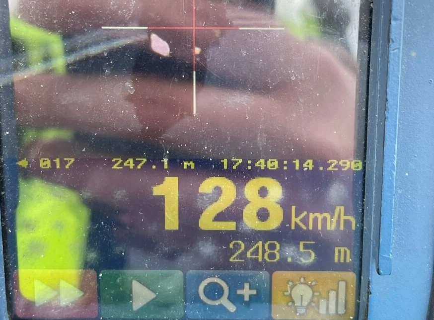 5000 zł mandatu za szybką jazdę w Mikołowie. Motocyklista pędził 128 km/h
