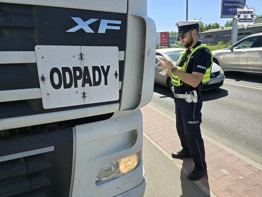 Akcja „ODPADY 2026” w regionie. Policja skontrolowała ciężarówki