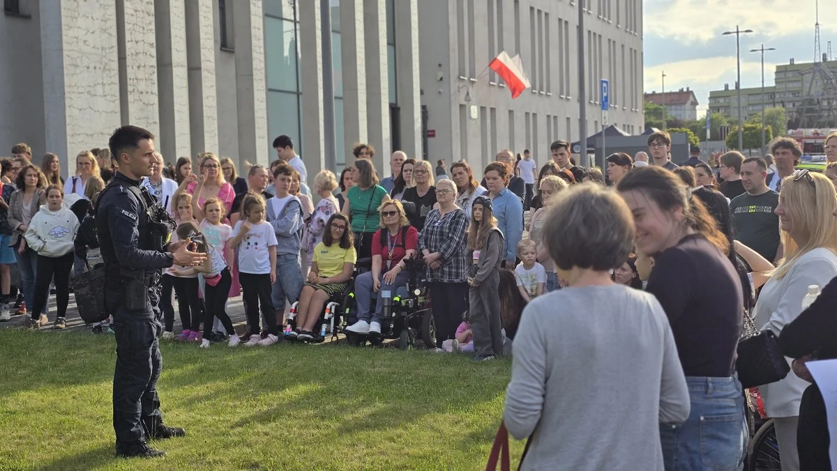 Policjanci pokazali kulisy swojej pracy. Tak wyglądała „Noc Otwartych Sądów”