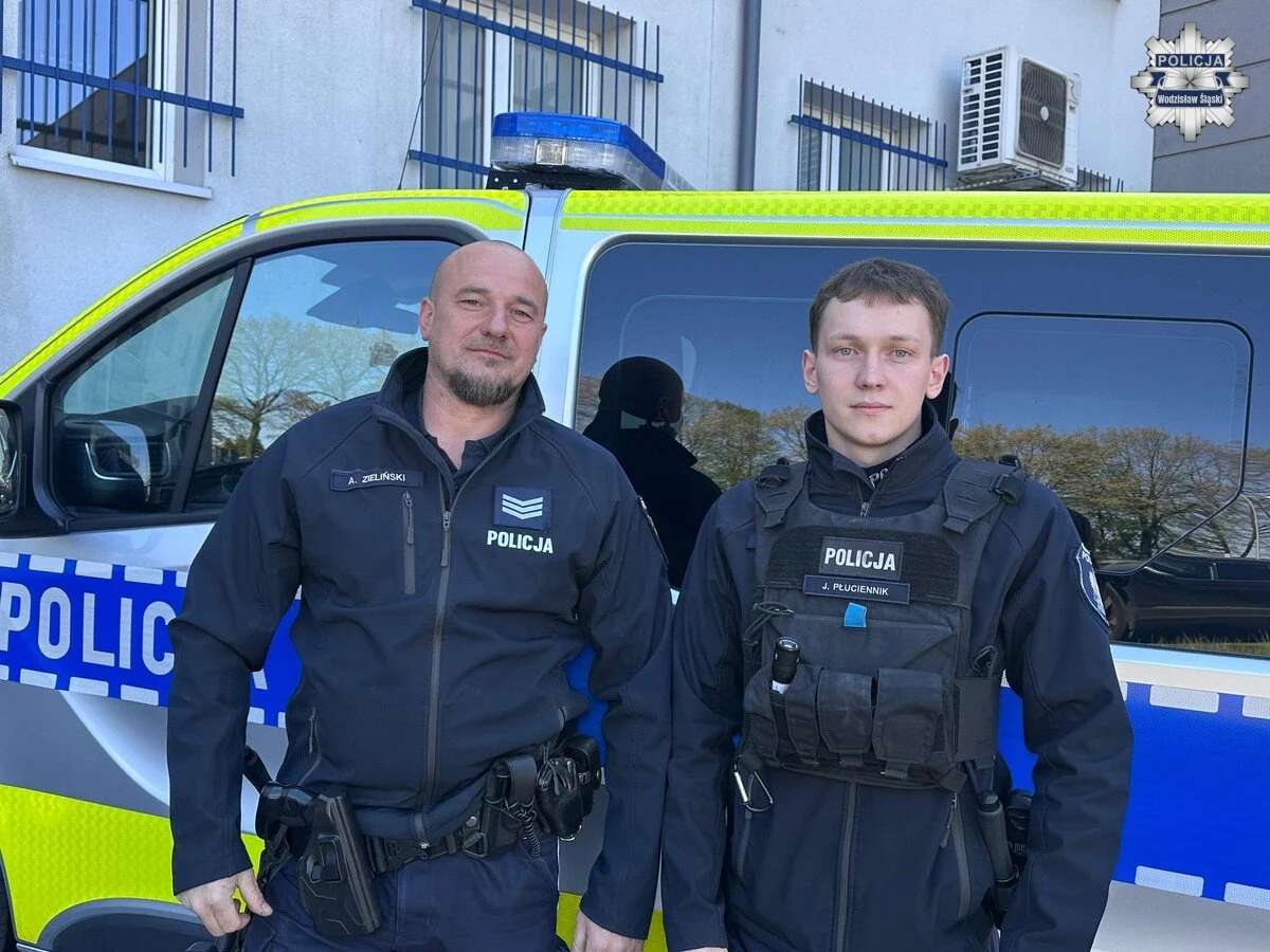Dramatyczna akcja w kaplicy. Policjanci i żona 51-latka walczyli o jego życie