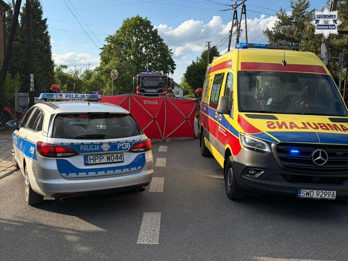 Groźne zdarzenie w Rydułtowach. 13-letni rowerzysta trafił do szpitala