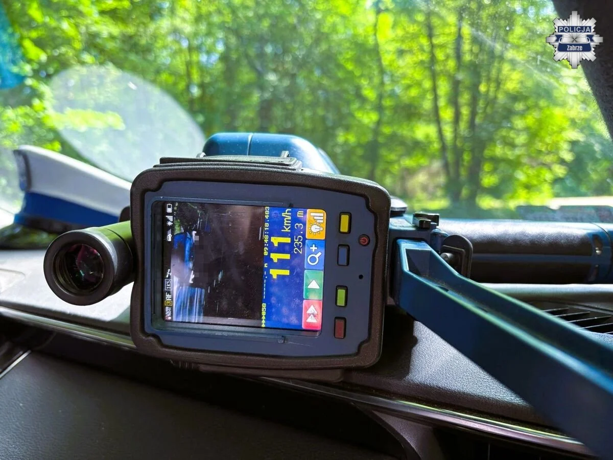Pędził Chudowską 111 km/h. Kierowca z Zabrza stracił prawo jazdy