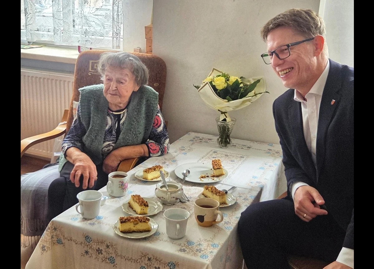 Poruszające spotkanie z 97-letnią mieszkanką. Daniel Beger: „To żywa historia”