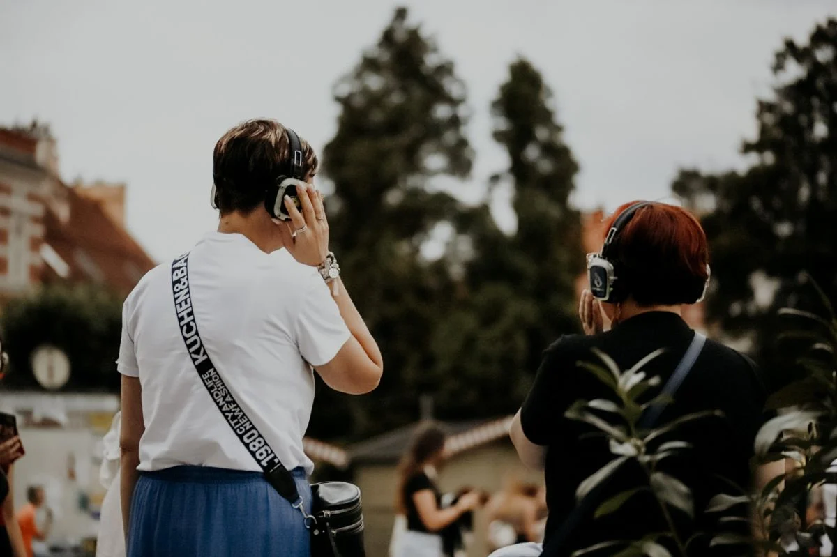 Letnie Potańcówki w Żorach – muzyka na żywo i Silent Disco na rynku!