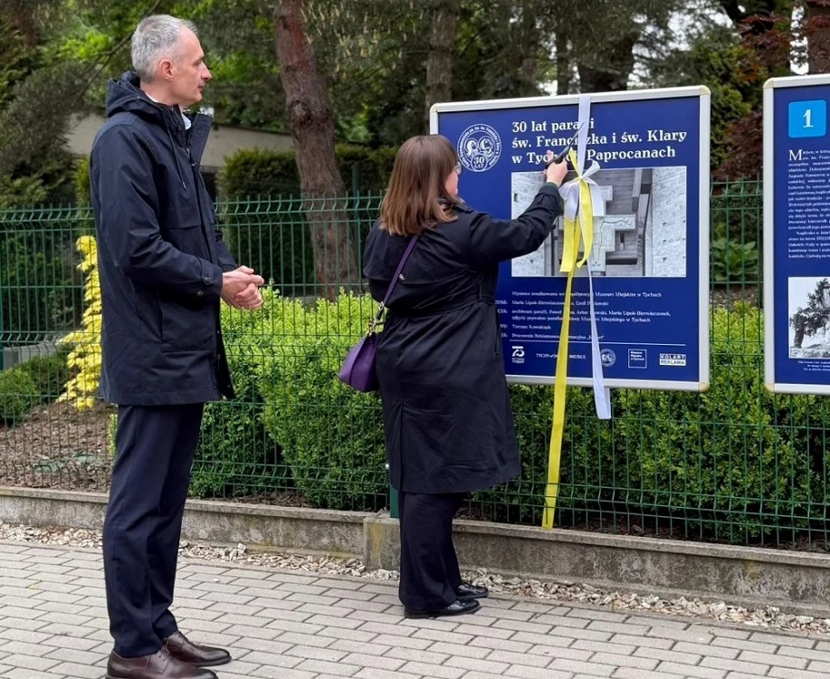 Wyjątkowa wystawa przed kościołem św. Franciszka i św. Klary. Parafia świętuje 30-lecie