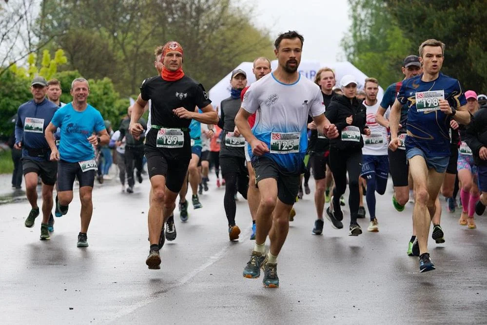 Deszcz nie zatrzymał biegaczy. 53. Cross Mysłowicki za nami