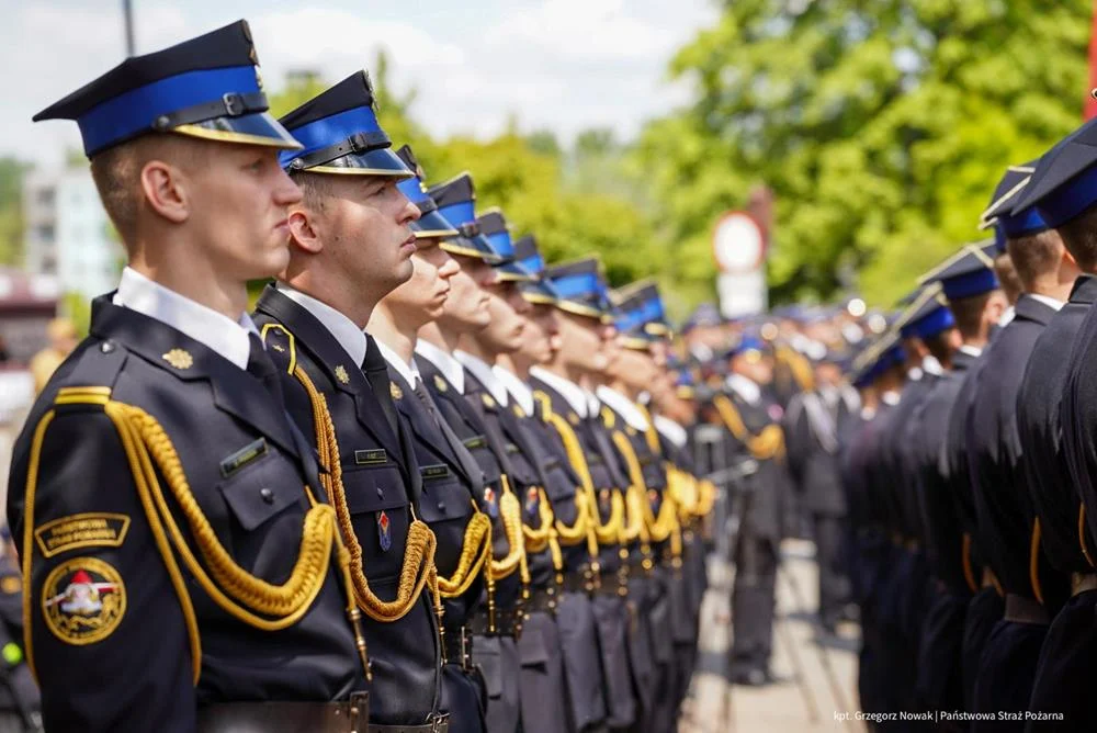 Miejskie Obchody Dnia Strażaka w Mysłowicach. Były odznaczenia, awanse i uroczysty apel