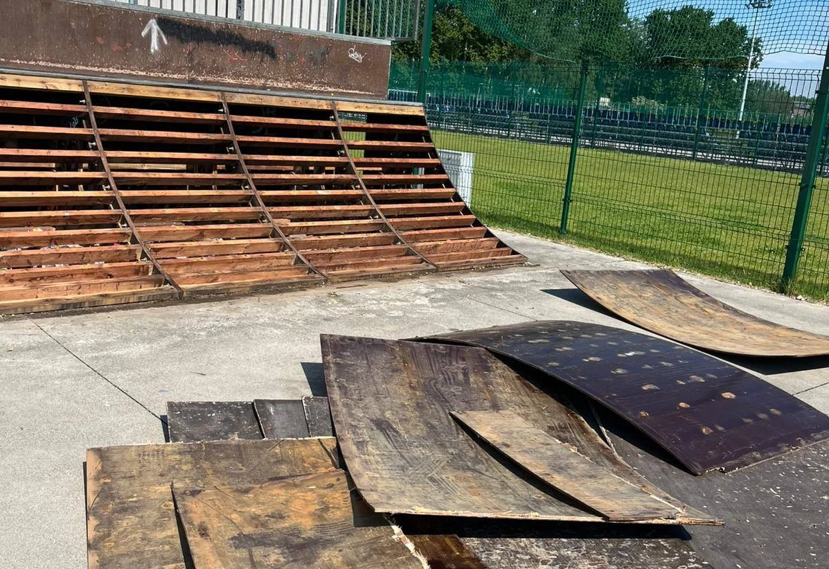 Skatepark na Skałce przechodzi remont. Ruszyła wymiana płyt na rampach