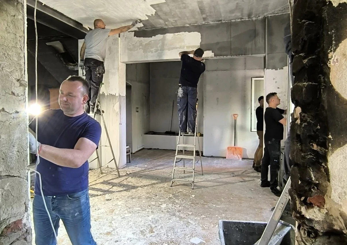 Parafia w Porąbce ucierpiała w pożarze. Mieszkańcy ruszyli z pomocą