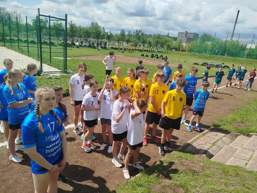 Sportowe emocje wśród szkół podstawowych. Tak wyglądały mistrzostwa Piekar Śląskich