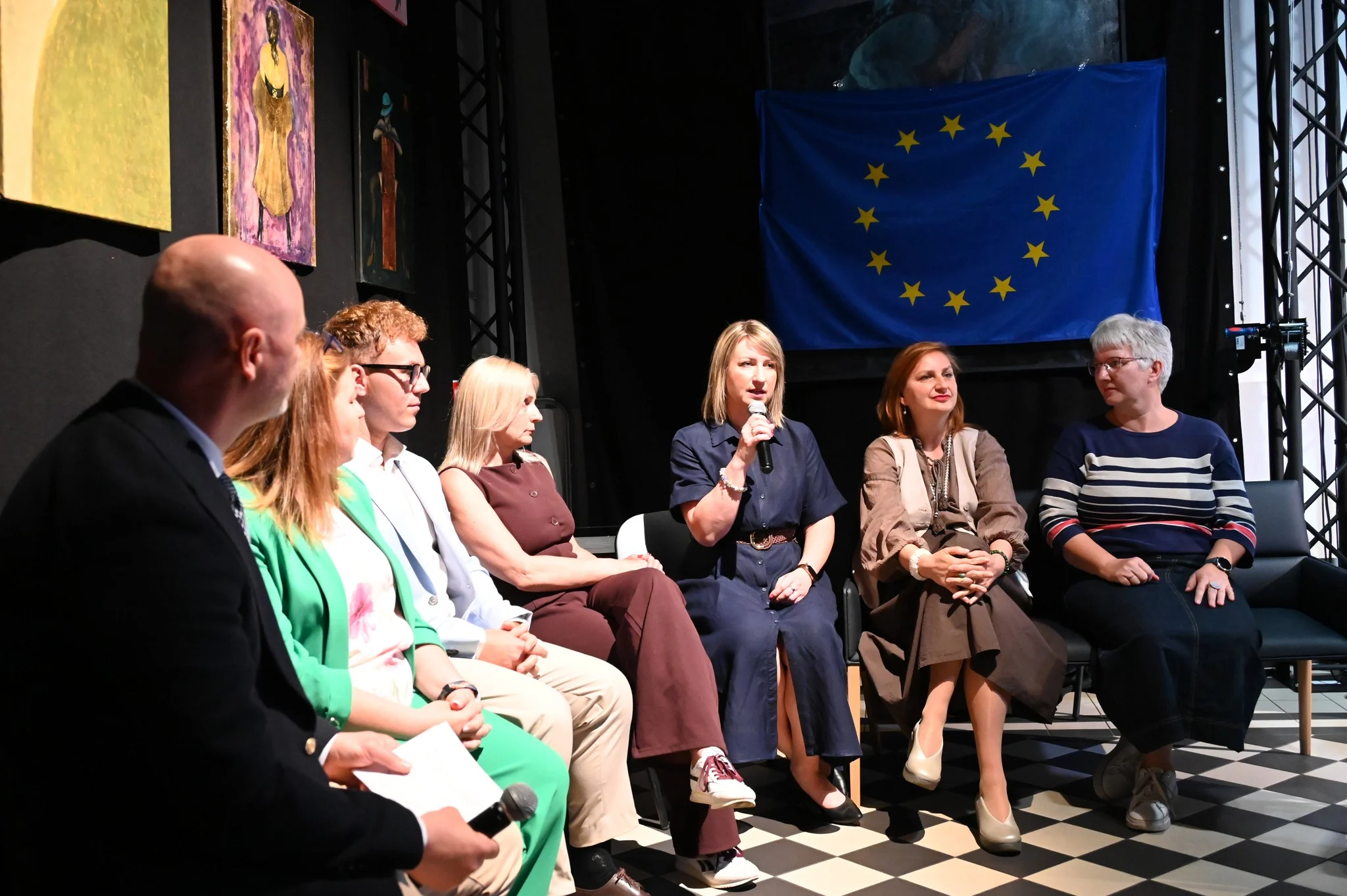 Projekt EDU-IN w Rudzie Śląskiej podsumowany w Stacji Biblioteka / fot. Anna Krzysteczo FB
