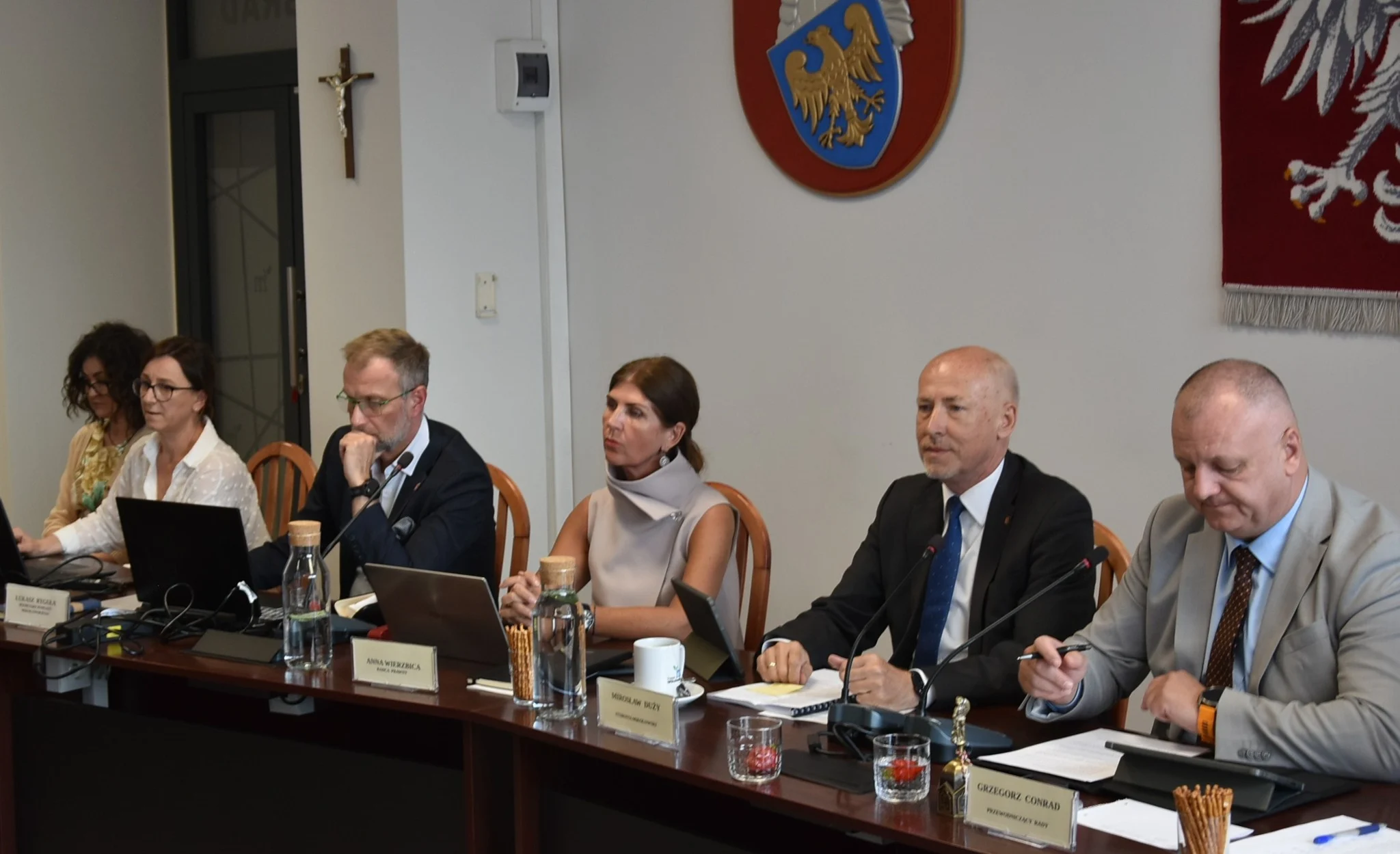 Zarząd Powiatu Mikołowskiego z absolutorium za 2025 rol / fot. Aktualności Powiatu Mikołowskiego