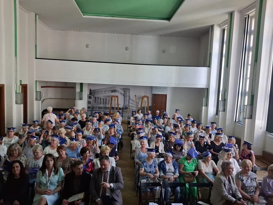 UTW w Piekarach Śląskich świętuje 20-lecie. Seniorzy zakończyli rok akademicki