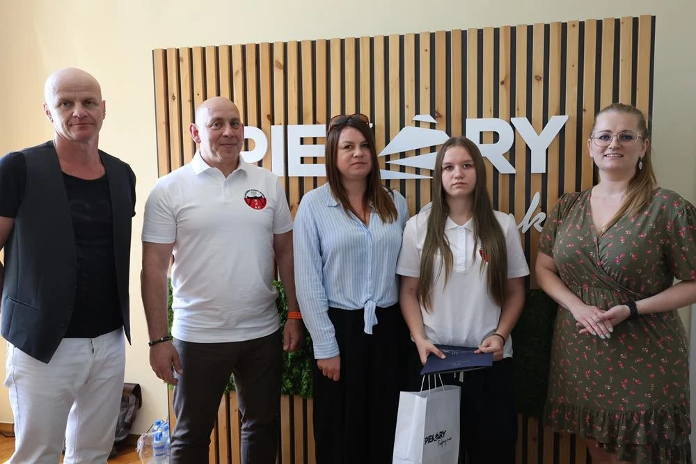 Dwukrotna srebrna medalistka z Węgier odwiedziła piekarskich radnych