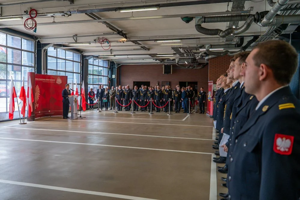 Dzień Strażaka w Mikołowie. Odznaczenia, awanse i nowy sprzęt za miliony złotych (7)