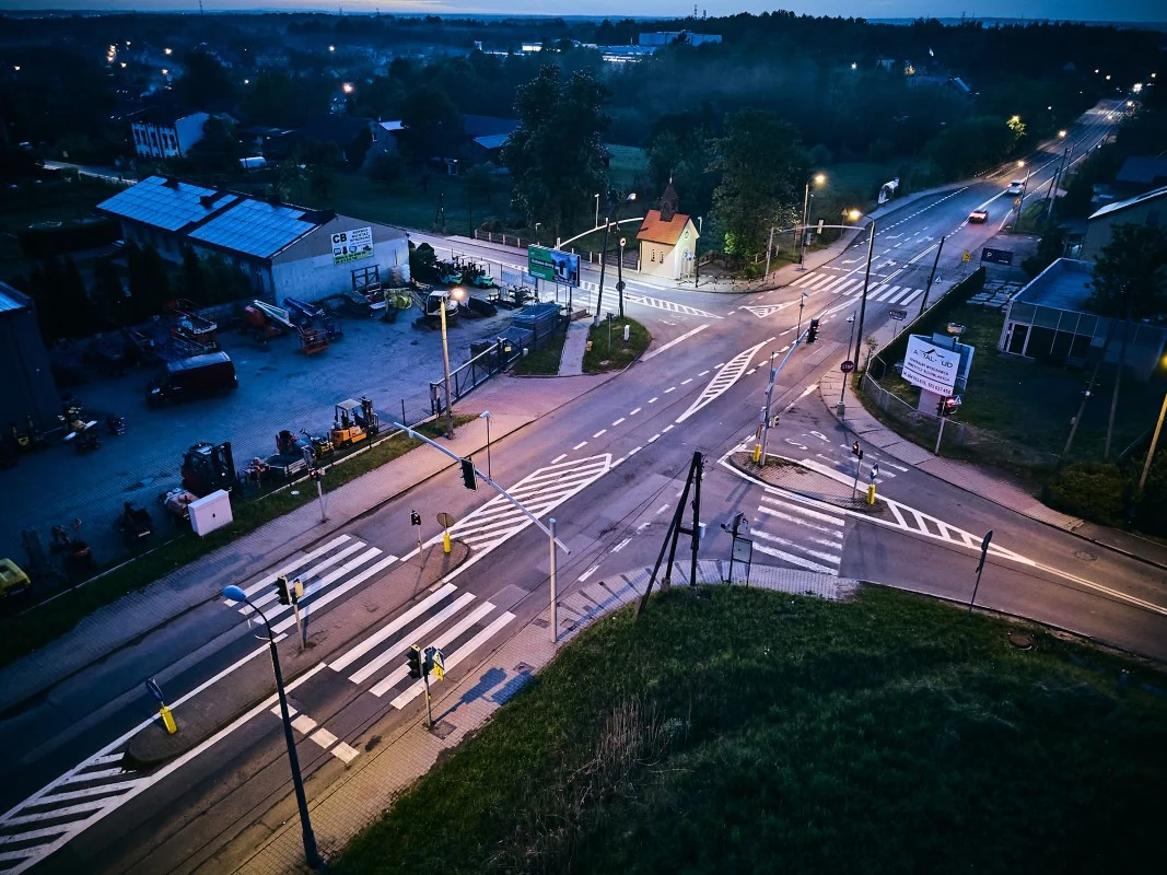 Nowe światło i lepiej widoczne przejście dla pieszych przy ul. Nad Łąkami