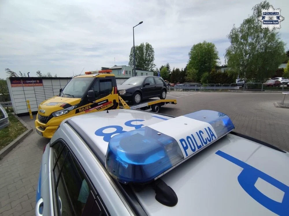 Kolizja przy markecie w Radlinie. 46-latek był pod wpływem narkotyków