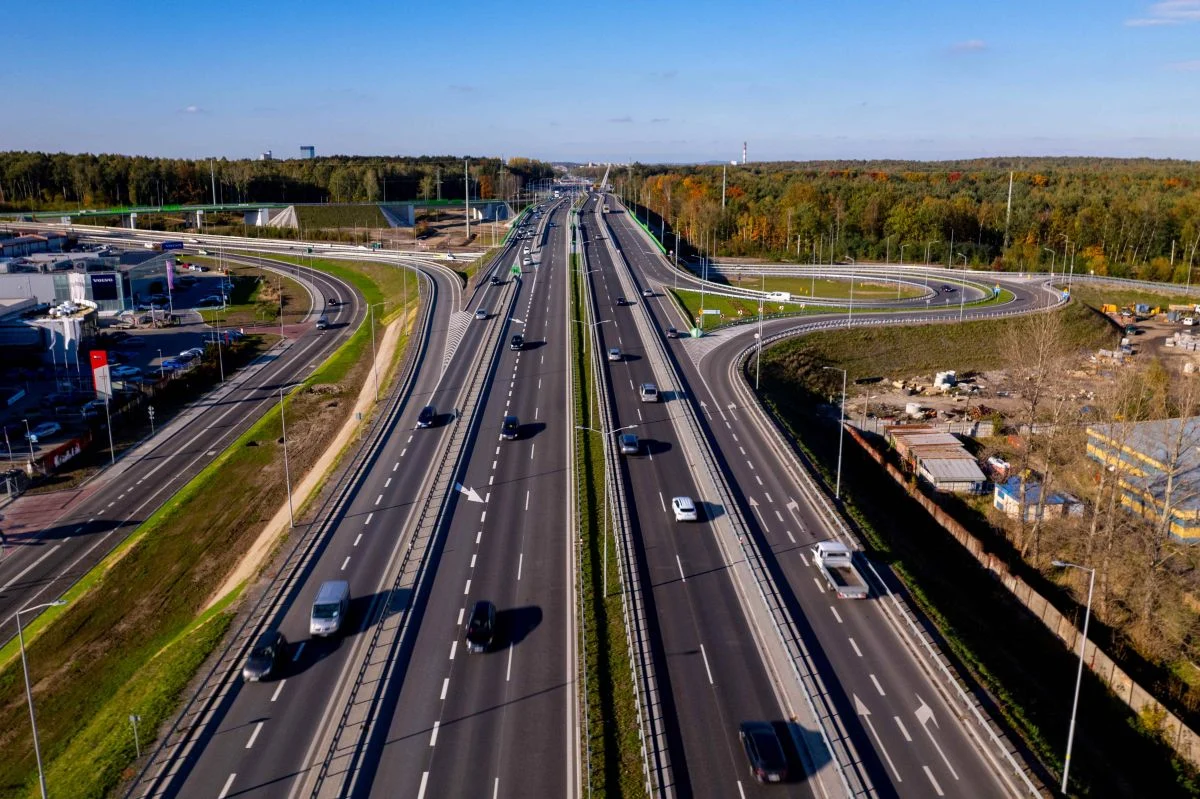 Katowice bezpieczniejsze na drogach. Liczba wypadków spadła o blisko 49%