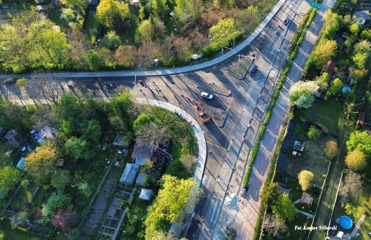 Skrzyżowanie Orlickiego – Wyspiańskiego w nowym układzie. Prace na półmetku