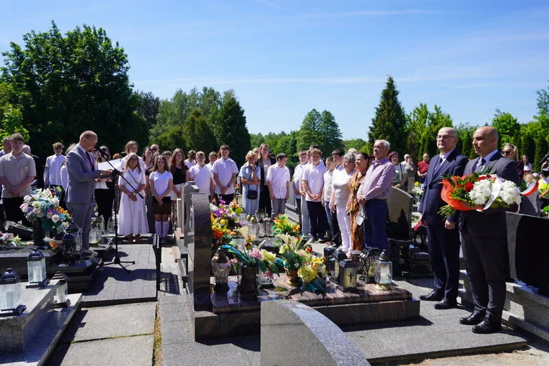 Grób Ludwika Fyrli w Żorach oznaczono znakiem „Tobie Polsko” / fot. UM Żory
