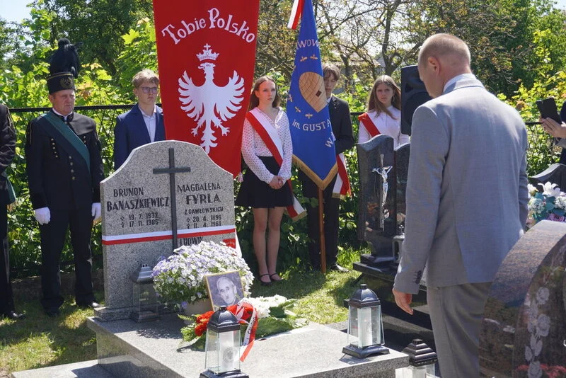 Grób Ludwika Fyrli w Żorach oznaczono znakiem „Tobie Polsko” / fot. UM Żory