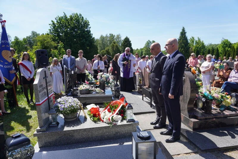 Grób Ludwika Fyrli w Żorach oznaczono znakiem „Tobie Polsko” / fot. UM Żory