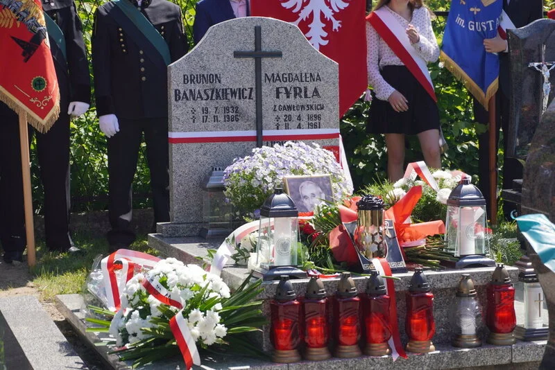 Grób Ludwika Fyrli w Żorach oznaczono znakiem „Tobie Polsko” / fot. UM Żory