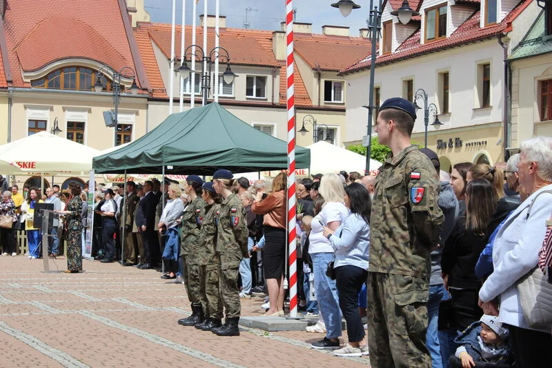 Kadeci ślubowali na żorskim Rynku. Była defilada, pokazy i wojskowa grochówka