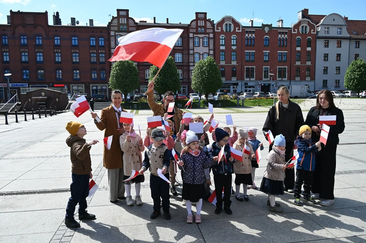2 maja obchodzimy Dzień Flagi RP. To święto ma szczególne znaczenie
