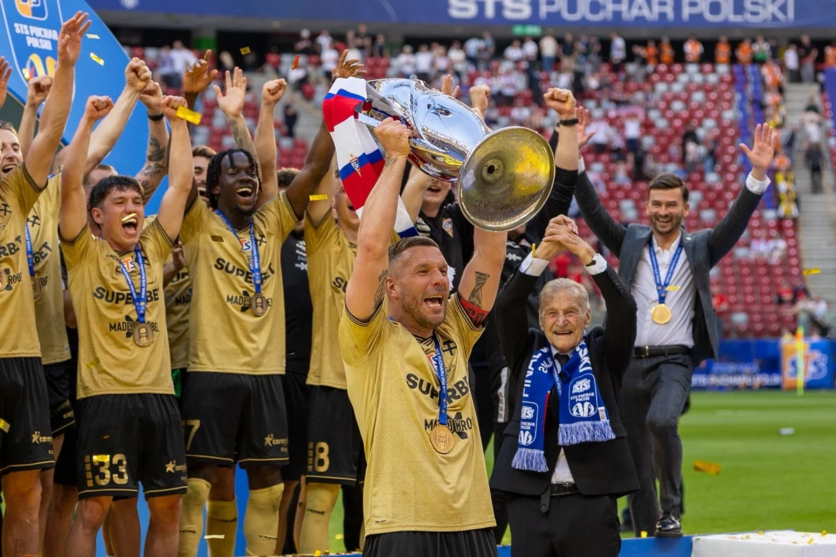 Górnik Zabrze z Pucharem Polski! Trofeum wraca do Zabrza po 54 latach