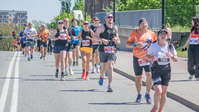 2. JBL Run za nami. Ponad tysiąc biegaczy na ulicach Katowic [GALERIA ZDJĘĆ]