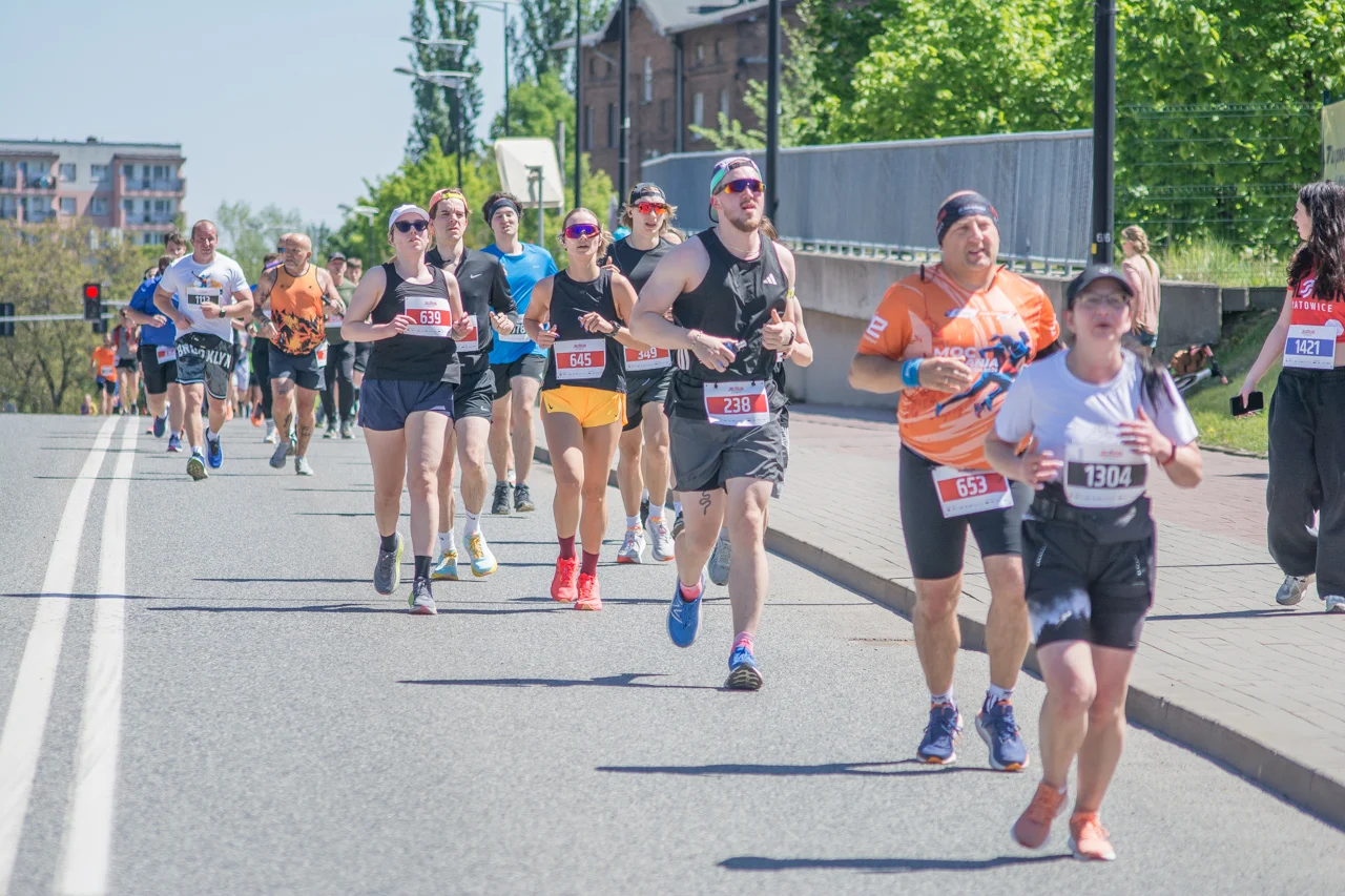 2. JBL Run za nami. Ponad tysiąc biegaczy na ulicach Katowic [GALERIA ZDJĘĆ]