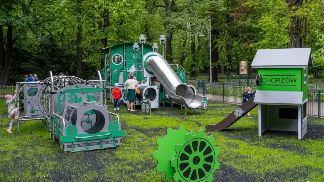 Park Hutniczy w Chorzowie z nową atrakcją dla dzieci. Industrialny plac zabaw już otwarty!