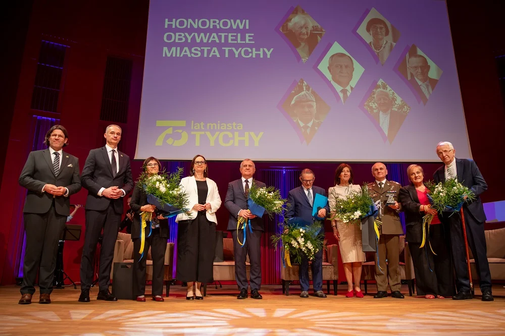 Tychy mają nowych Honorowych Obywateli. Wyróżnienia wręczono podczas jubileuszowej sesji