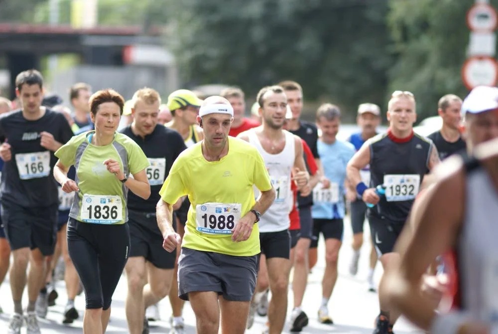 Mikołów na sportowo - fenomen popularności lokalnych biegów i maratonów