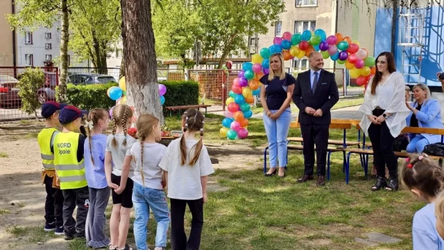 Słoneczna Kraina z nową przestrzenią do zabawy. Wstęgę przeciął prezydent miasta