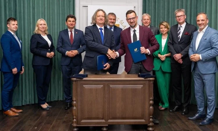 Centrum Pomocy Dzieciom w Sosnowcu i Uniwersytet Śląski łączą siły dla dzieci w kryzysie