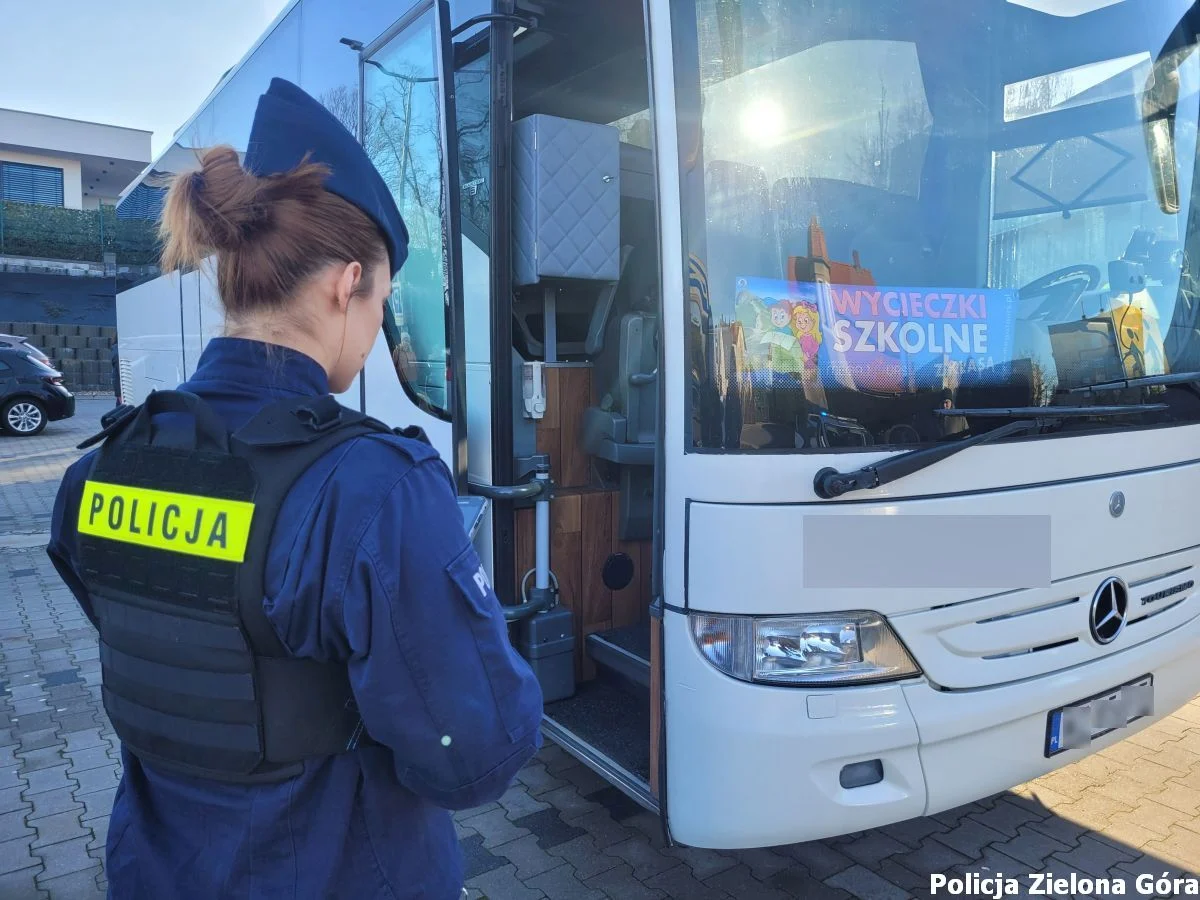 Wakacje 2026: policja skontroluje autokary przed wyjazdem. Jest lista punktów